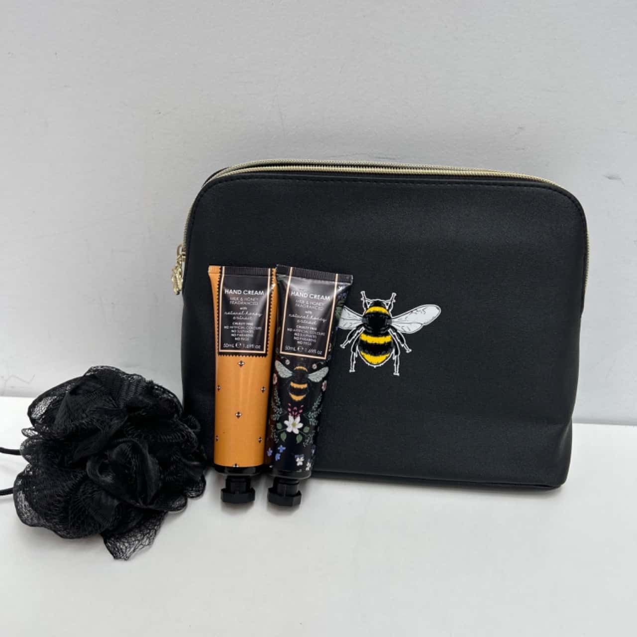 ECOPURE - x2 hand creams, body puff in cosmetic bag (s)