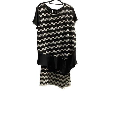 2 Piece Taking Shape Womens  Size 18 Black  / White A-Line Skirt  & Top Formal