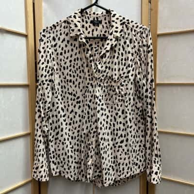 RAILS Women's Size S Rebel Blush Black Spotted 100% Silk Button Up Long Sleeve Shirt Animal print / Black  / Cream 