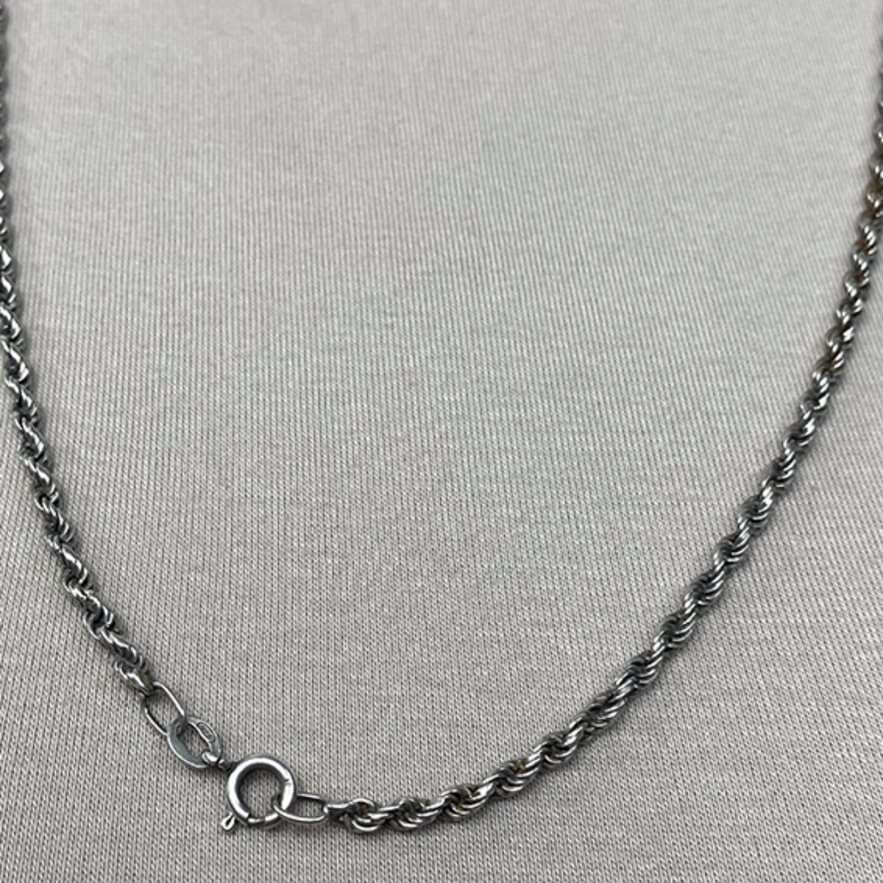 Sterling Silver rope chain style necklace. 61cm(s)