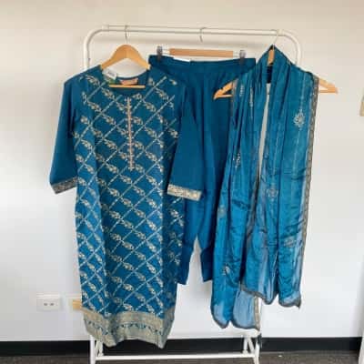 Seerat Asi Blue Gold Floral Kamiz And Pants Size 40 / L 