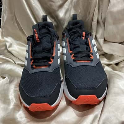 Adidas Terrex Mens  Size 9.5 Sneakers Black  / Orange 