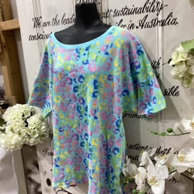  CACHIA BRAND! BNWT! TRENDING LABEL! Womens  Size 20 T-shirts Blue / Multicoloured / Pattern 