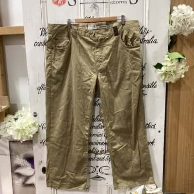 Driza-Bone Brand! HIGHLY SOUGHT AFTER LABEL! PERFECT CASUAL PANT! Mens  Size 40 Straight Leg Pants Beige 