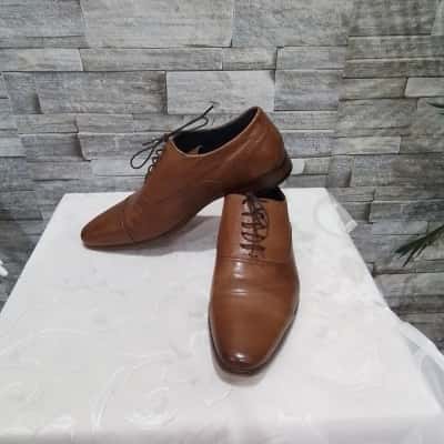 Yd. Mens  Size 9 Dress shoes Brown/tan