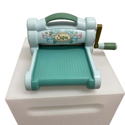  Sizzix Big Shot Die-cutting and Embossing Machine