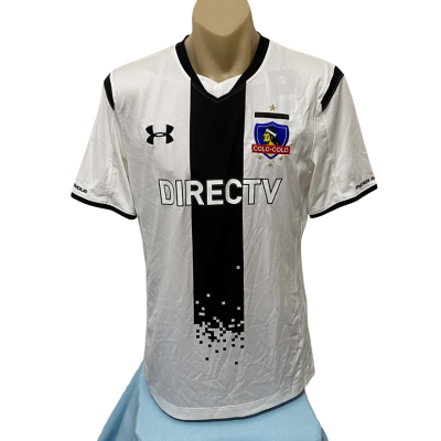 Under Armour Mens Chilean Football Jersey  Size M Short Sleeve T-shirt White BNWT 