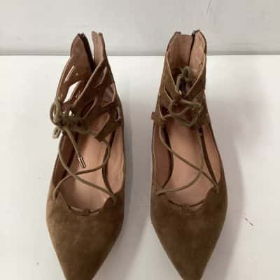 Seed Womens  Size 38  ankle tie Flats Olive 