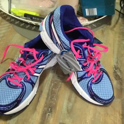 Asics Gel Exalt 2 Size 8.5 Blue / Pink  / White 