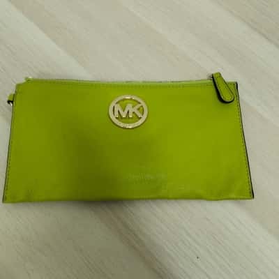 Michael Kors Womens Fulton Wristlet VGUC  