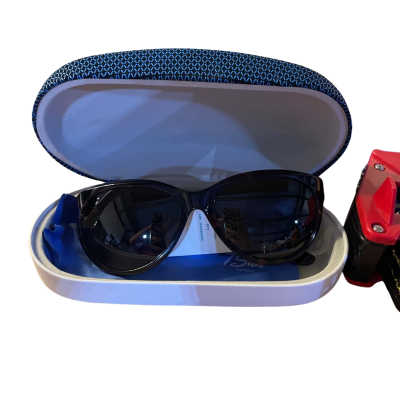  Womens T sun  sun glasses  brown 