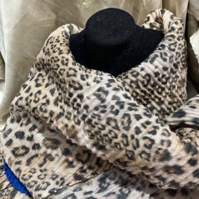  Codello Womens  Size One Size Scarf Animal print / Blue / Brown 