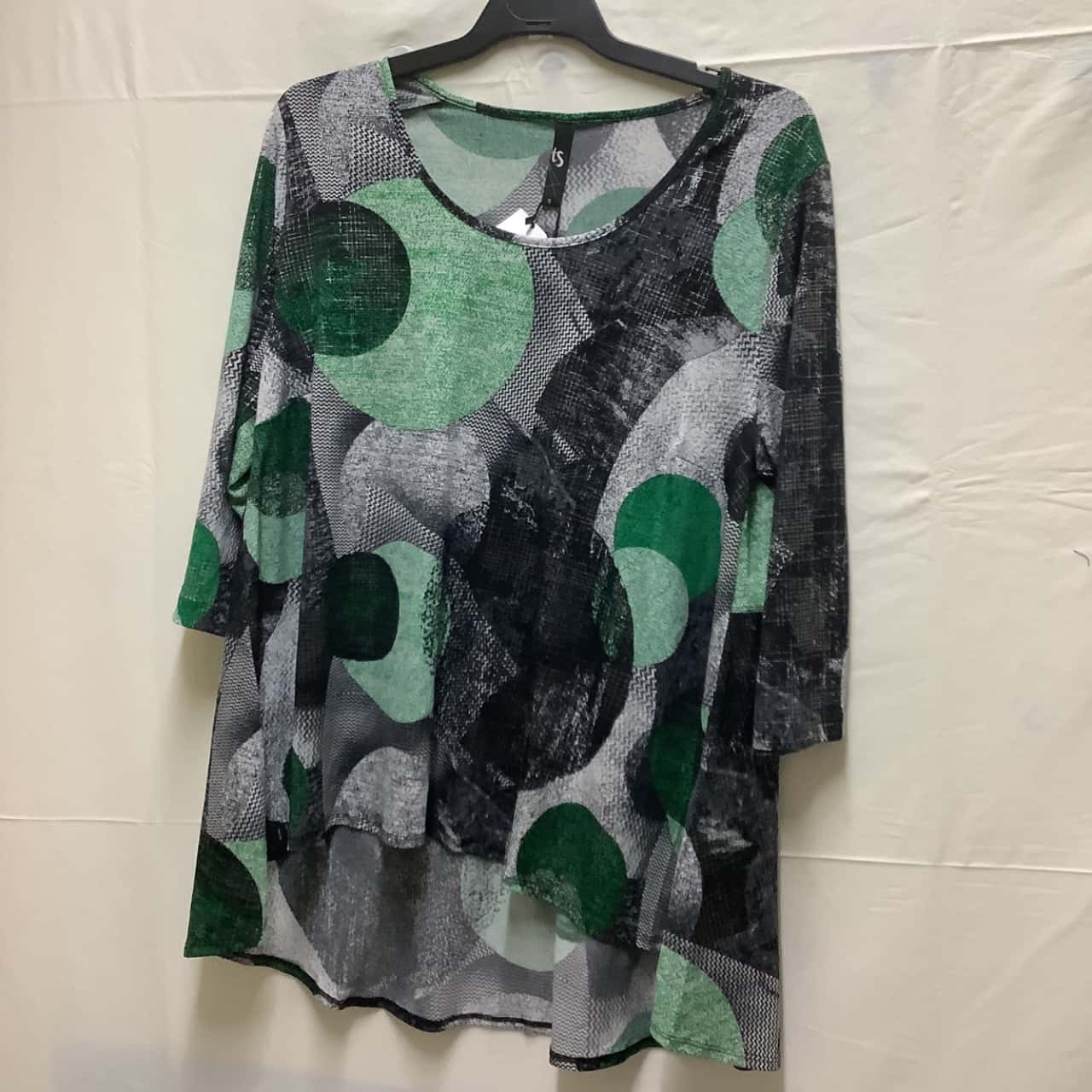Taking Shape Taking Shape Womans Size S Pattern Top RRP: $99.95