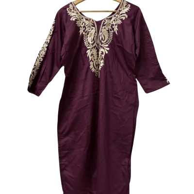 Women’s Mid Sleeve Kurta, Maroon & Embroidered 