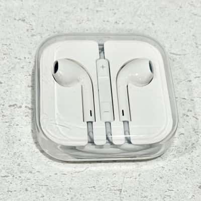 Apple Ear Phones in Original Case 