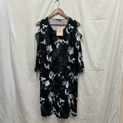 Luna Sky Womens  Size 14 Black  / White 