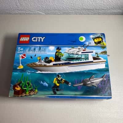 LEGO City - Diving Yacht 60221