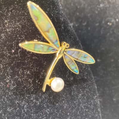  Women’s dragon fly pendant green colour 