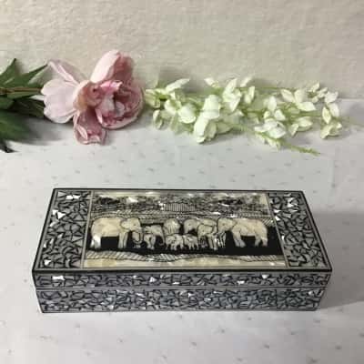 Mother of Pearl Inlay Black Lacquer Elephant Pattern Rectangular Hinged Trinket Box