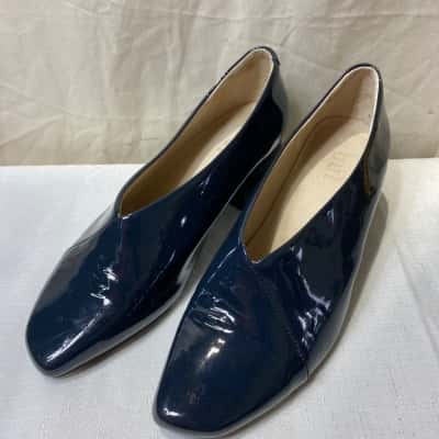 bul Womens Size 37 Navy Leather Heels 