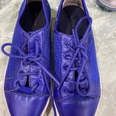 DKNY Womens  Size 8 Blue 