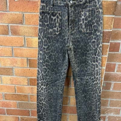  Womens Country Denim Size 9 Animal print 