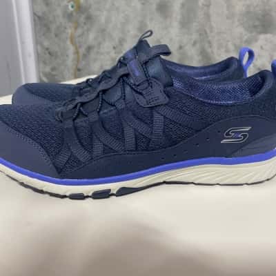 Skechers Womens  Size 8 Navy Blue sneakers 