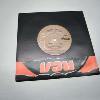 Eurythmics Thorn in My Side 1986 RCA Victor 7 Inch Vinyl Single When Tomorrow Comes Live
