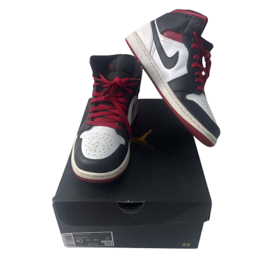 Air Jordan Mens  Size 44 Trainers Black  / Red / White 