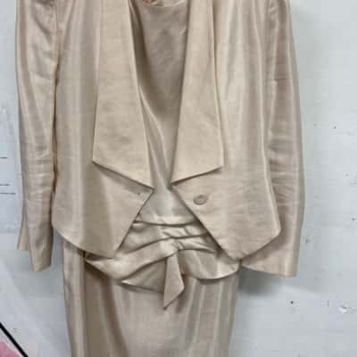 Carla Zampatti Womens  Size 8 Beige 
