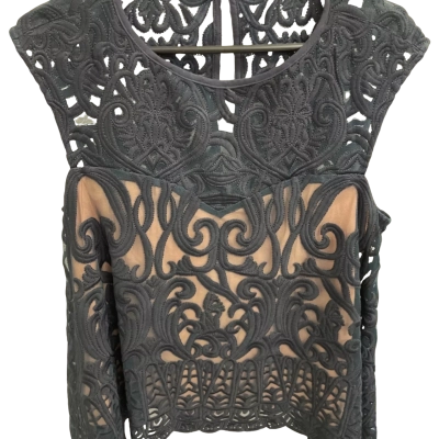 Once/Was Women’s Size 4 Sleeveless Top Black  