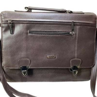 Daniel-Ray branded messenger bag or laptop briefcase designed for professional use 33x24x5 cm