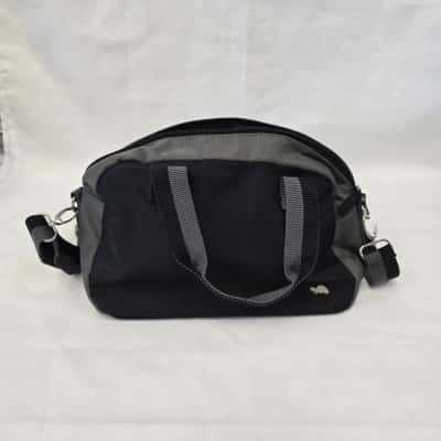 Womens Carpisa Travel Bag Hand or Crossbody