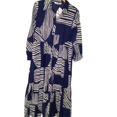 Zara Womens  Size XL Midi Dress Blue / Pattern / White 