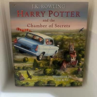 Harry Potter and the Chamber of Secrets - Illustrated Edition