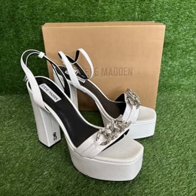 Steve Madden Zariah White Platforms Size 11 (42)