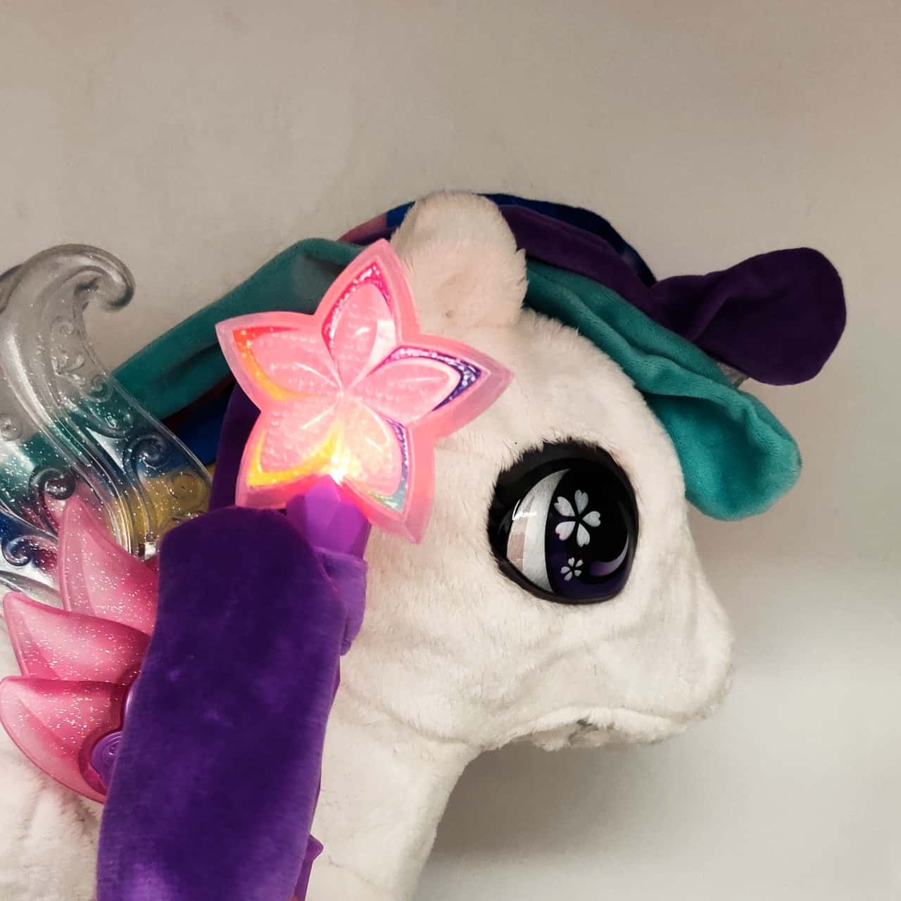 Vtech Myla The Magical Make Up Unicorn Toy Lights Up and Talks