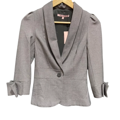 Review Womens Size 8 Blazer 