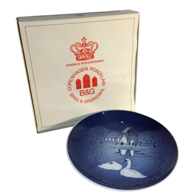 Bing & Grondahl Porcelain Swan Plate