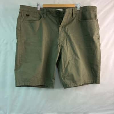 R.M. Williams Mens  Size 42 Shorts Khaki 