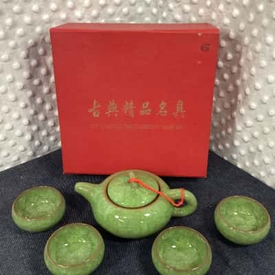 Chinese Teapot and Cup Set