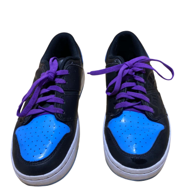 Jordan’s  Size 37.5 Black  n Blue 