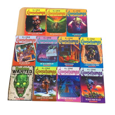 Stack of 11 R.L.Stine Goosebumps Books 
