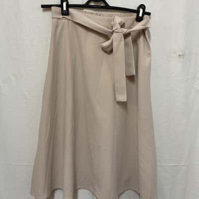  Womens  Beige Skirt