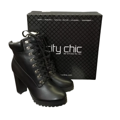 City Chic Womens  Size 40 Ankle Boots Black  