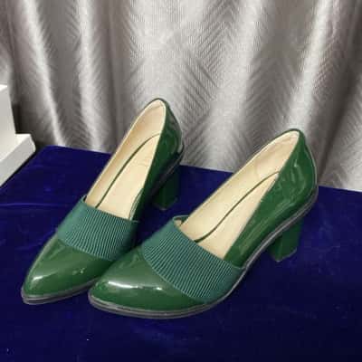 BUL Women's Dark Green Heels Size 38 