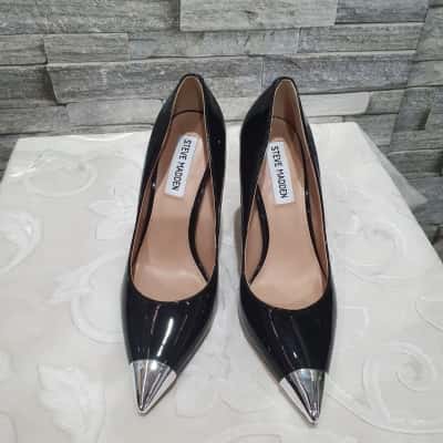 Steve Madden Womens  Size 6 Heels Black  / Silver 