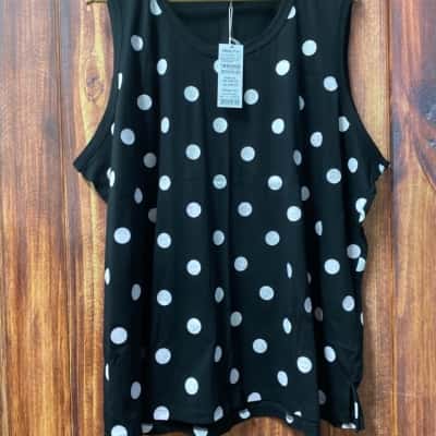 Taking Shape  Size XL Black  / White tank new 