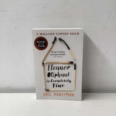 Eleanor Oliphant is Completely Fine book 