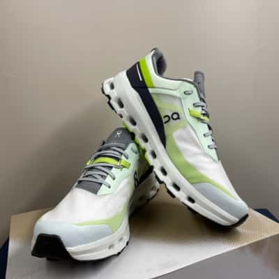  On ‘Cloudvista 2’ Mens  Size 10.5 Green / Grey / Navy Blue / White Running Shoes